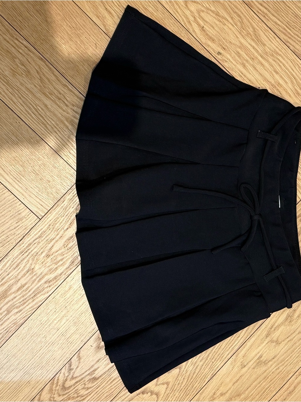 Women’s Black Pleated Mini Skirt